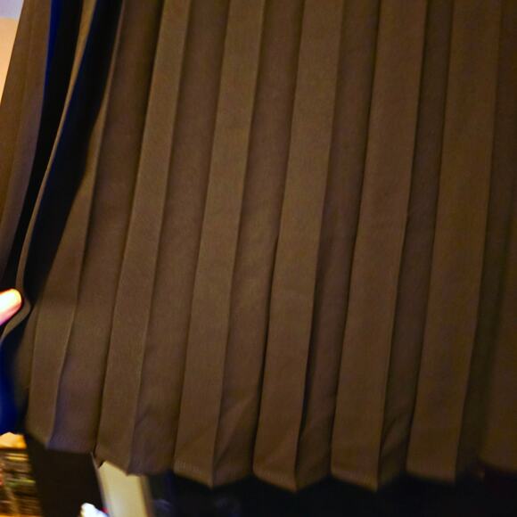 CJ Banks Dark Academia black pleated midi skirt nwt size 16w - Picture 3 of 5